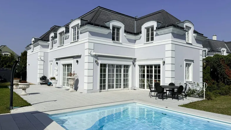 POOL VILLA mit großem Grundstück, Whirpool &amp; Sauna im FONTANA Golfresort!!!