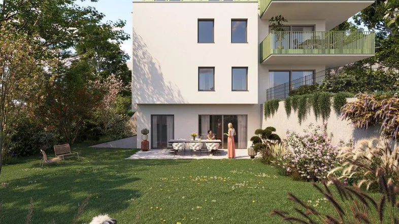 Visualisierung eines modernen Wohnhauses mit großem Garten, Terrasse und Balkonen in grüner Umgebung.