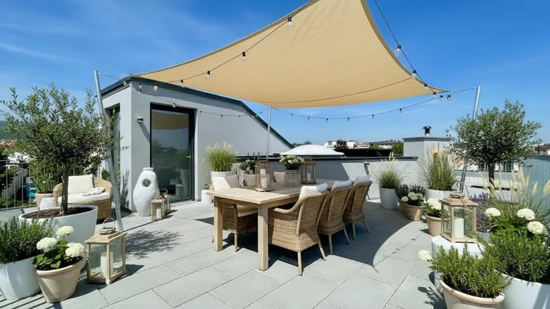 Dachterrasse 1_Top 6_KI_generiert