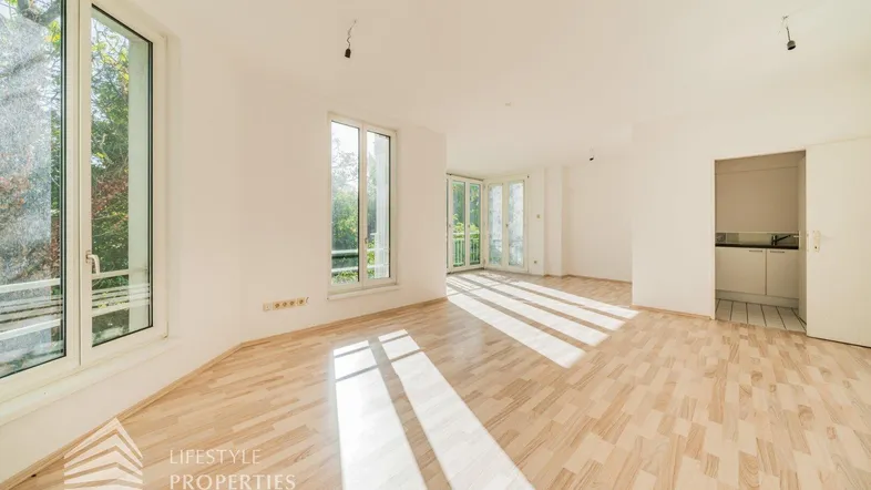 Lichtdurchflutetes 5-Zimmer Büro in Wiener Neustadt