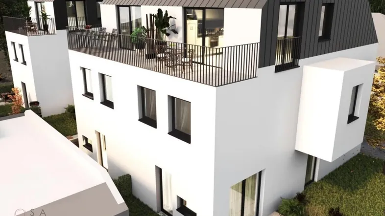Moderne Reihenhäuser mit Dachterrassen und Photovoltaikanlagen, umgeben von Grünflächen.