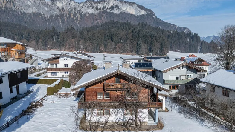 Traumhaftes Grundstück mit Altbestand