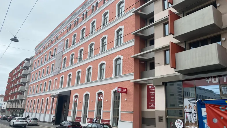 Straßenfassade Geiselbergstraße