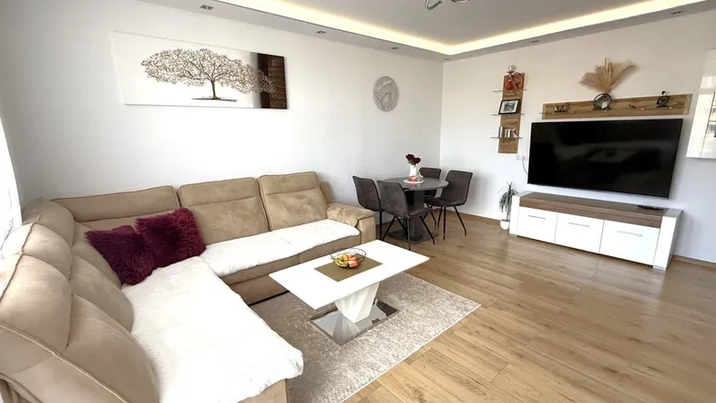 Wohn-/Esszimmer