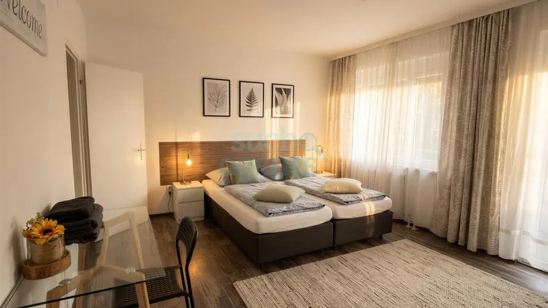 1543 Wohn:Schlafzimmer