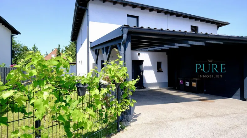 Neuwertige Doppelhaushälfte im Alleineigentum