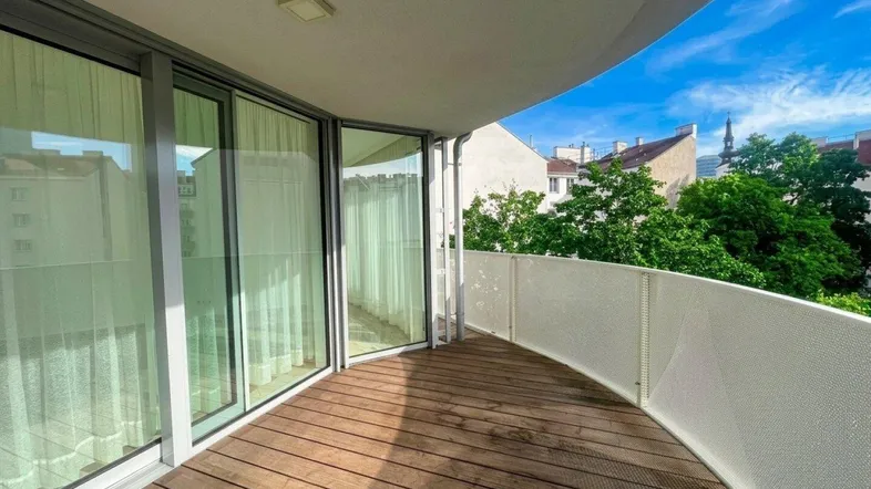 Loggia 2