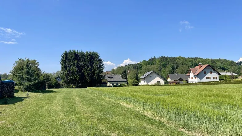 Grundstück