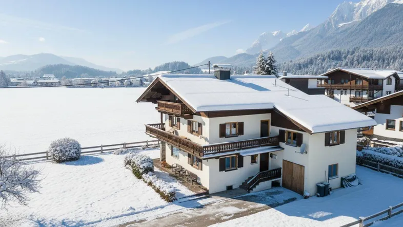 Großer, in ruhiger Grünlage befindlicher Baugrund mit Altbestand