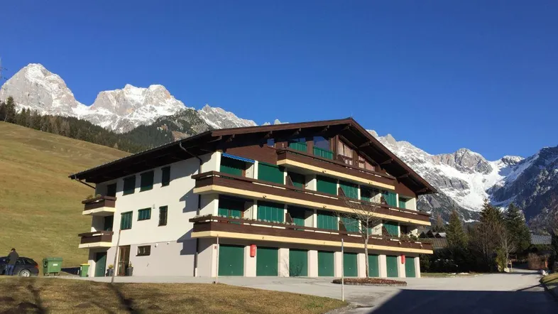 3 - Zimmer - Wohnung in gesuchter Sonnen- und Aussichtslage sowie unmittelbarer Liftnähe