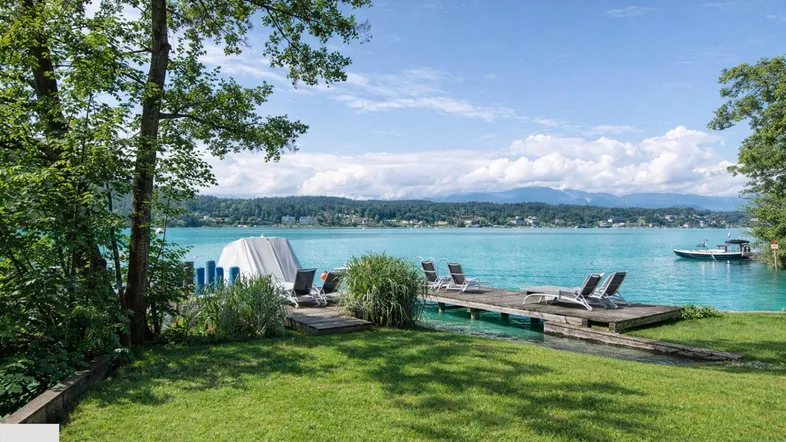 Rarität am Wörthersee – Grundstück mit Baubewilligung &amp; Seezugang