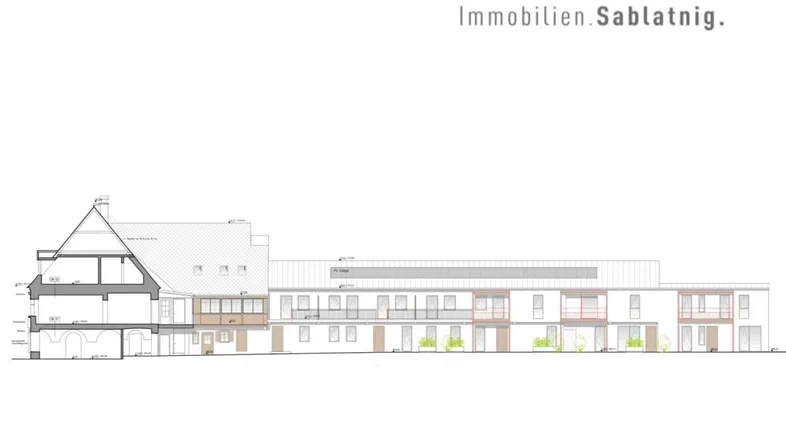 Schnittzeichnung des Gebäudes mit verschiedenen Ebenen, Mansarddach und Flachdachkonstruktion.