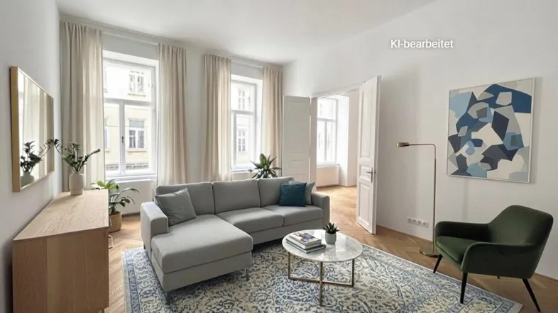 Helles Wohnzimmer mit modernem Sofa, Parkettboden und hohen Decken, bietet einen Blick auf die Stadt.