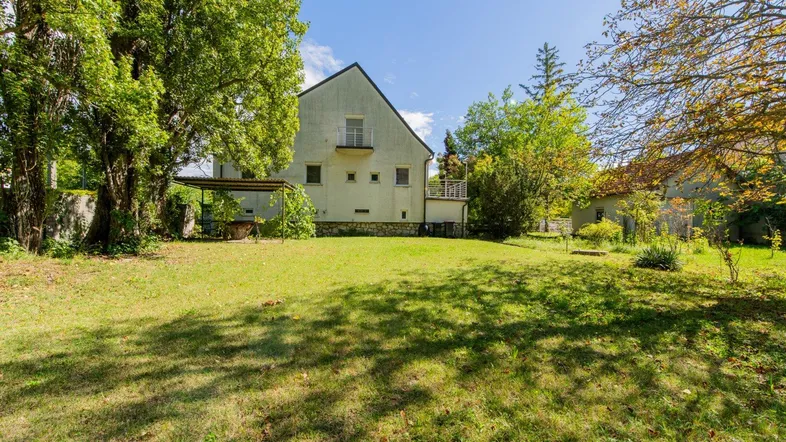 Haus Hinten