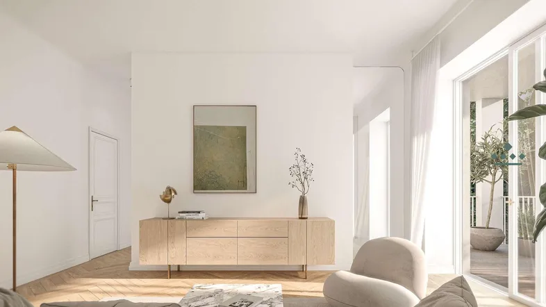 Helles Wohnzimmer mit modernem Sideboard, Parkettboden und Zugang zu einem Außenbereich.