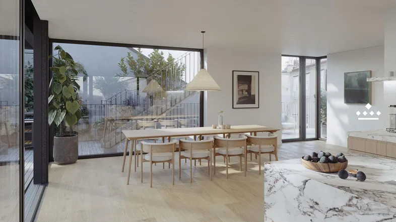 Heller Essbereich mit Holztisch, modernen Stühlen und großen Fenstern zur Terrasse.