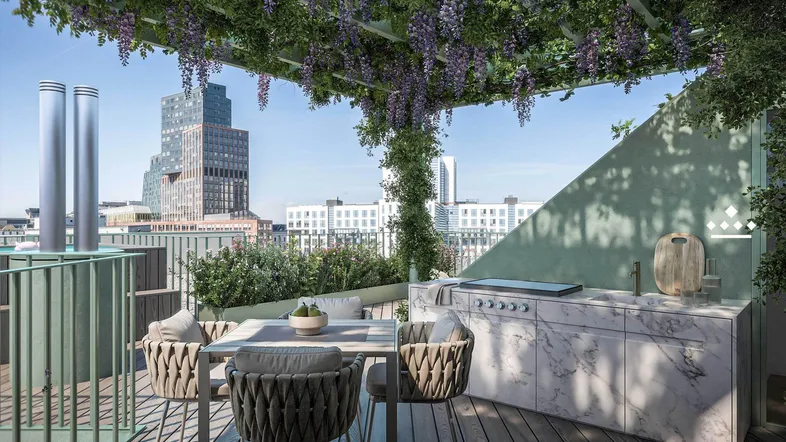 Geräumige Dachterrasse mit Außenküche, Essbereich und Pergola mit Pflanzenbewuchs und Stadtblick.