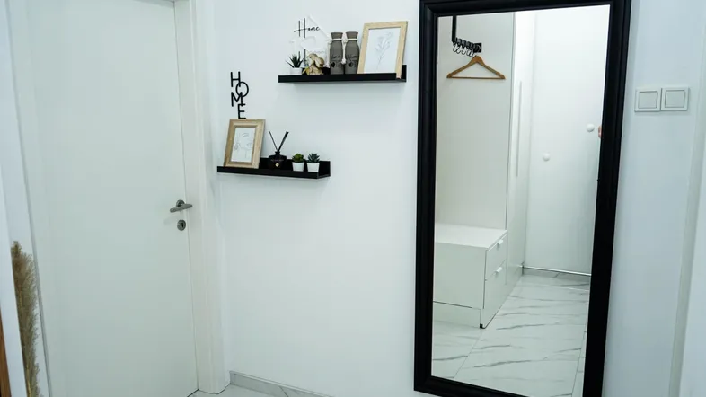 Moderne 2-Zimmer Wohnung mit Balkon im 4. Stock