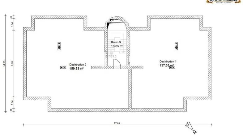 Grundriss des Dachgeschosses mit zwei großen Dachböden und einem zentralen Raum.