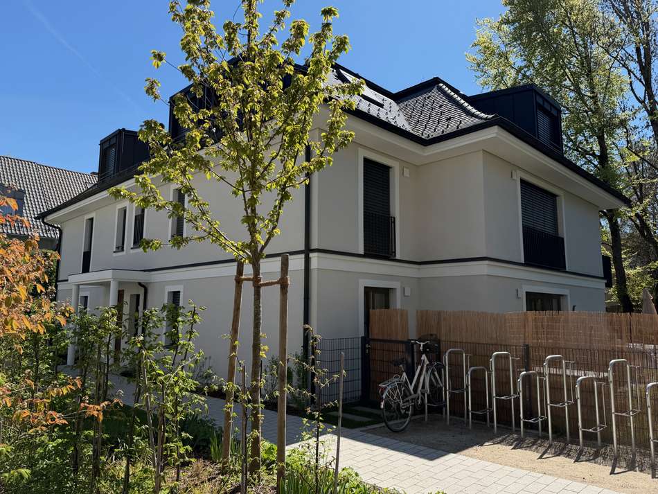 B25 // Gartenhaus