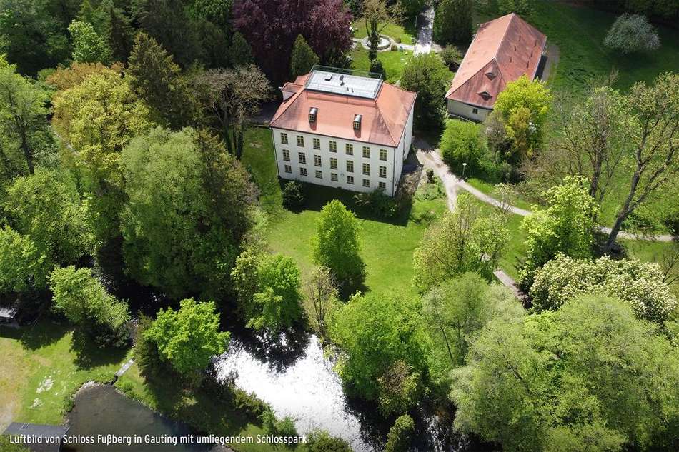 241104 luftbild schlosspark di