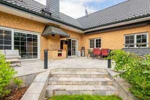 Innenpool, Sauna, Kamin, vier Bäder/WCs, Garage usw.: Fantastisches Ein-/Zweifamilienhaus in Hönow – Die vollständige Adresse der Immobilie erhältst du vom Anbieter., 15366 Hoppegarten – Vorschaubild 24