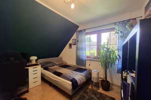 Familiennest zum Wohlfühlen! Charmantes Einfamilienhaus mit 4 Zimmern, Balkon und Garten – Die vollständige Adresse der Immobilie erhältst du vom Anbieter., 26919 Brake (Unterweser) – Vorschaubild 9
