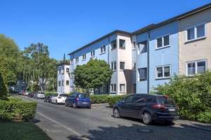 Anmieten und 500 EUR WM-Prämiengutschein sichern! 2-Zi-Wohnung mit Balkon, neuem Bad sowie Vinylbode – Uthmannstraße 9, 47057 Neudorf-Süd, Duisburg – Vorschaubild 1