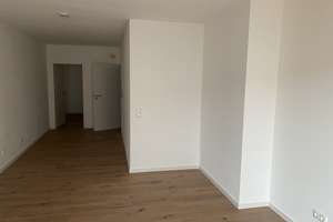 Komplett renovierte 40 m² Wohnung in zentraler Lage von Kiel – bezugsfrei ab sofort – Elisabethstr. 58-60, 24143 Gaarden-Ost, Kiel – Vorschaubild 3