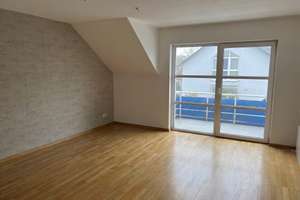 4-Raum Maisonette-Traum - Tageslichtbad mit Dusche und Wanne, Süd-Balkon, Galerie, Einzelgarage – Topasstraße 85, 4319 Engelsdorf, Leipzig – Vorschaubild 5