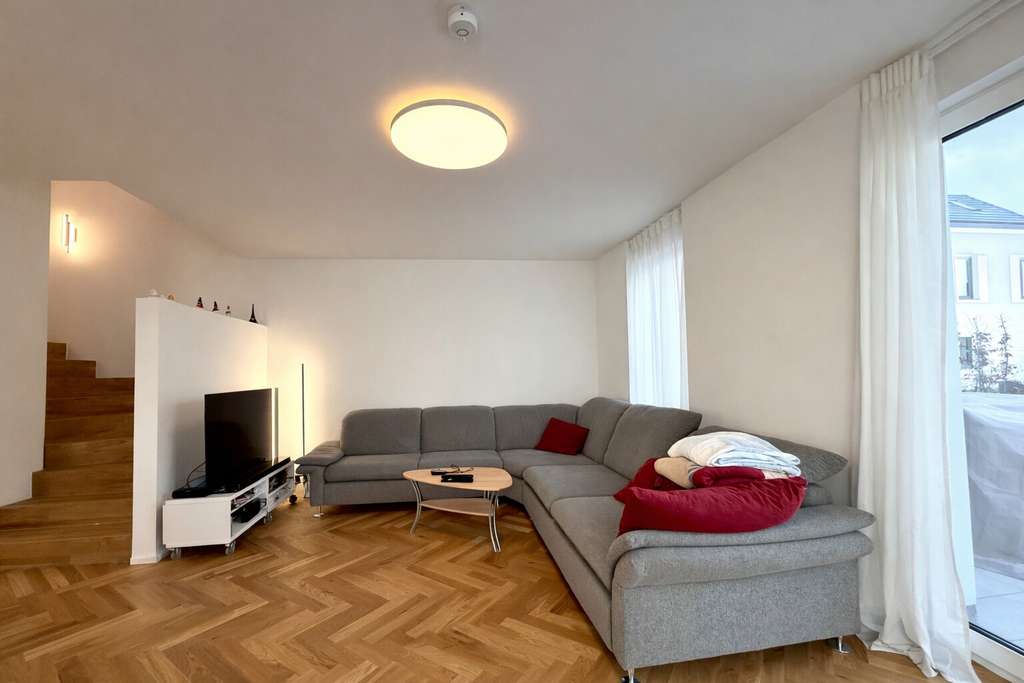 Immobilie in Köfering - Hochwertige Neubauimmobilie– ideal für Eigennutzer oder Kapitalanleger - Bild 2