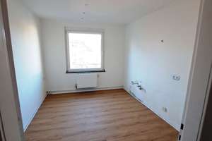 Gut geschnittene DG- Maisonette- Whg. mit 53+15 qm* – 40237 Düsseltal, Düsseldorf – Vorschaubild 4