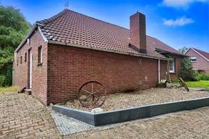In Küstennähe: Vermietetes Wohnhaus mit zusätzlicher Ausbaureserve in Neßmersiel  – Die vollständige Adresse der Immobilie erhältst du vom Anbieter., 26553 Dornum – Vorschaubild 2