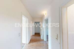Charmante 3-Zimmer-Altbauwohnung im Dachgeschoss mit Balkon – Die vollständige Adresse der Immobilie erhältst du vom Anbieter., 65199 Dotzheim, Wiesbaden – Vorschaubild 4
