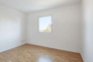Komfortables Familienwohnen: 4-Zimmer-Wohnung mit offener Küche und Balkon – Grünhofer Weg 44, 13581 Spandau (Ortsteil), Berlin – Vorschaubild 5