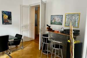 Ein vollkommener Altbautraum mit Ausblick/ Balkon auf den Marktplatz! – Marktstraße 9, 65183 Mitte, Wiesbaden – Vorschaubild 8