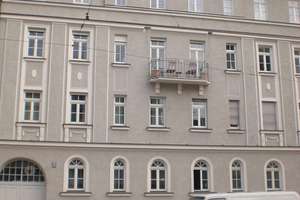 Sanierte 2-Zimmer Altbau-Wohnung im Parterre in München-Schwabing-West, bezugsfrei ab 01.05.2026