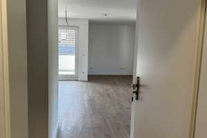 Helle 3 Zimmer Wohnung im 1. OG mit Balkon in Solingen-Gräfrath – Obenflachsberg 109, 42653 Gräfrath, Solingen – Vorschaubild 3