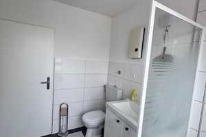 **Vollständig renovierte 2-Raum-Wohnung mit Balkon und Einbauküche in Duisburg** – Schulte-Marxloh-Straße 15, 47169 Duisburg – Vorschaubild 18