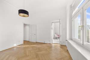 Repräsentatives Wohnen in klassischer Harvestehuder Villa  - mit grossem Garten und Einliegerwohnung – Die vollständige Adresse der Immobilie erhältst du vom Anbieter., 20149 Harvestehude, Hamburg – Vorschaubild 9