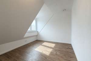 Penthouse 4,5 Zimmer mit Option für Einliegerwohnung (Vermietung / Kinder / Pflege) – Heimgartenstraße 11, 82110 Germering – Vorschaubild 6