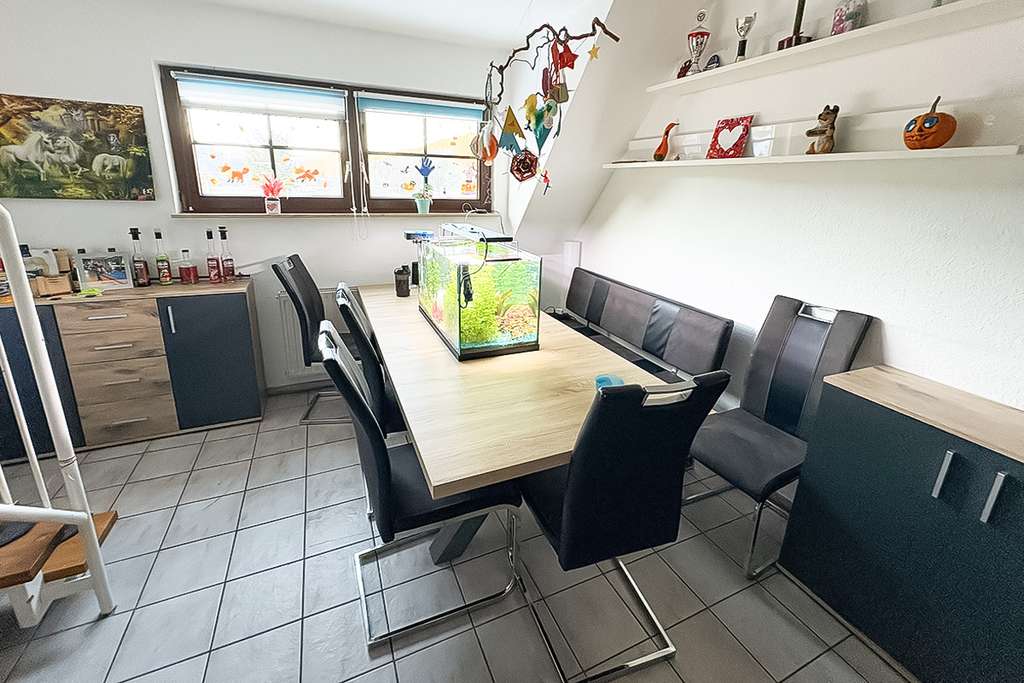 Immobilie in Burladingen - Wohnung mit weiten Aussichten, zwei Bädern und viel Raum zum Leben - Bild 1