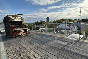 Alsternahe 4-Zimmer-Dachgeschosswohnung mit großer Dachterrasse