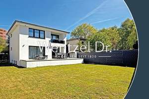 Kernsanierte Stadtvilla in ruhiger Wohnlage in Hamburg-Horn
- Wentzel Dr.