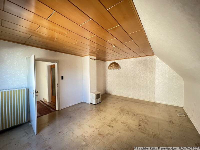 Immobilie in Waldfischbach-Burgalben - Geräumiges Einfamilienhaus, Nutzung als 2-Familienhaus möglich - Bild 8