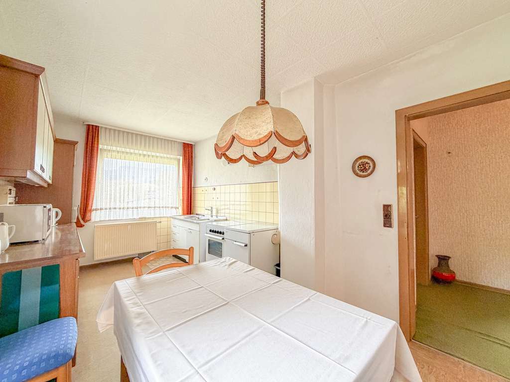 Immobilie in Waldkappel - Viel Platz, großes Grundstück und Alleinlage – Einfamilienhaus in Waldkappel-Friemen - Bild 4