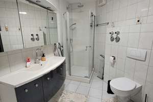 Lichtdurchflutete Maisonette 3,5 Zimmern und viel Platz in Düsseldorf – Die vollständige Adresse der Immobilie erhältst du vom Anbieter., 40627 Unterbach, Düsseldorf – Vorschaubild 12