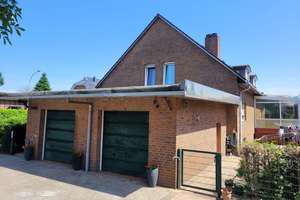 Freistehendes Zweifamilienhaus mit großem Garten, vielen Stellplätzen und Erweiterungsmöglichkeiten – Die vollständige Adresse der Immobilie erhältst du vom Anbieter., 21423 Winsen (Luhe) – Vorschaubild 1