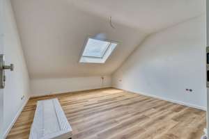 Erstbezug nach Sanierung: helles 1-Zimmer-Dachgeschossapartment in Bremerhaven – Die vollständige Adresse der Immobilie erhältst du vom Anbieter., 27570 Geestemünde, Bremerhaven – Vorschaubild 2