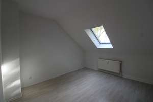 --preiswert-frisch gestrichen+ sauber--hell--Bad mit Fenster-- – Schmalhorststr. 24, 45899 Horst, Gelsenkirchen – Vorschaubild 9